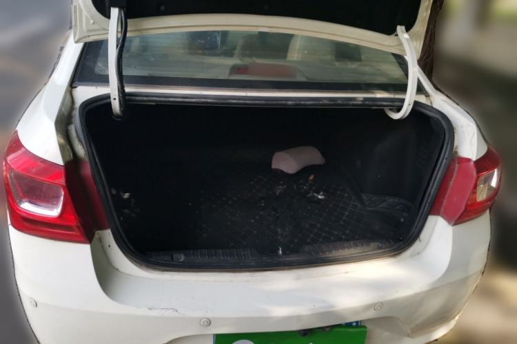 Used Chevrolet Cruze 2015 1.5L Classic SL MT Trunk