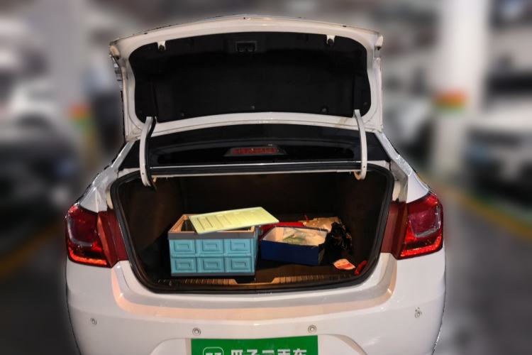 Used Chevrolet Cruze 2015 1.5L Classic SL MT Trunk