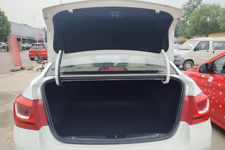 Used Chevrolet Cruze 2015 1.5L Classic SE AT Trunk