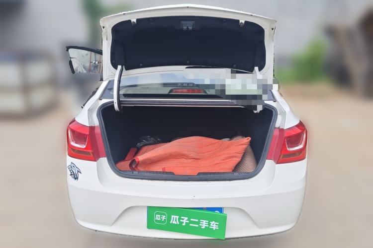 Used Chevrolet Cruze 2015 1.5L Classic SL MT Trunk