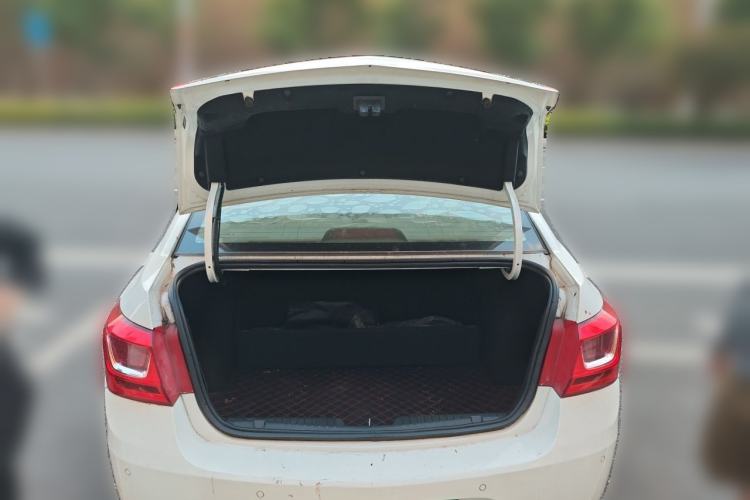 Used Chevrolet Cruze 2015 1.5L Classic SE AT Trunk