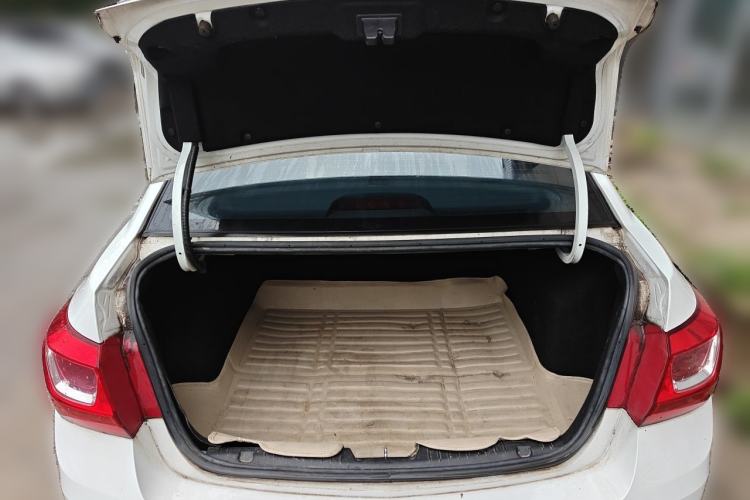 Used Chevrolet Cruze 2015 1.5L Classic SL MT Trunk
