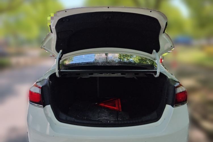 Used Chevrolet Cruze 2015 1.5L Automatic Luxury Edition Trunk