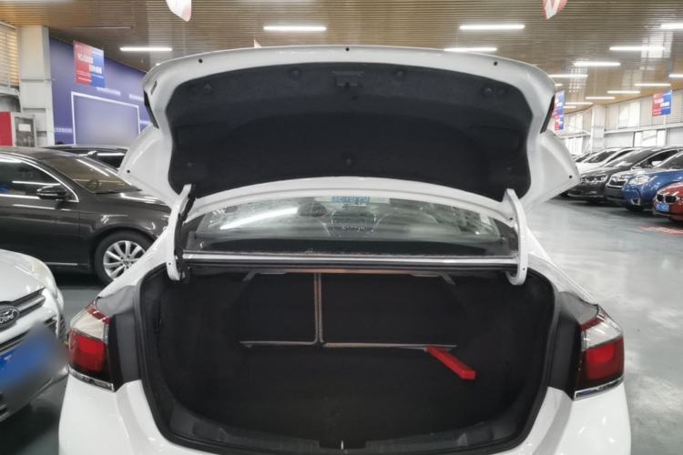 Used Chevrolet Cruze 2015 1.5L Automatic Luxury Edition Trunk