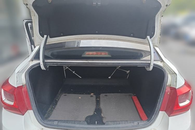 Used Chevrolet Cruze 2015 1.5L Classic SL MT Trunk
