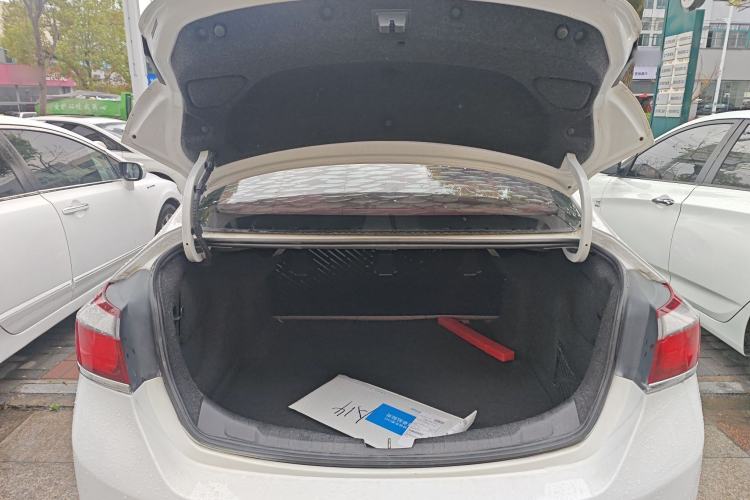 Used Chevrolet Cruze 2015 1.5L Automatic Fashion Navigation Edition Trunk