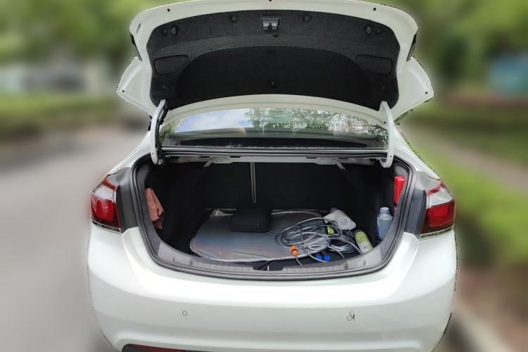 Used Chevrolet Cruze 2015 1.5L Automatic Luxury Edition Trunk