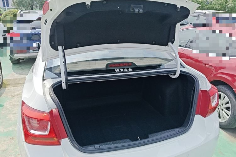 Used Chevrolet Cruze 2015 1.5L Classic SE AT Trunk
