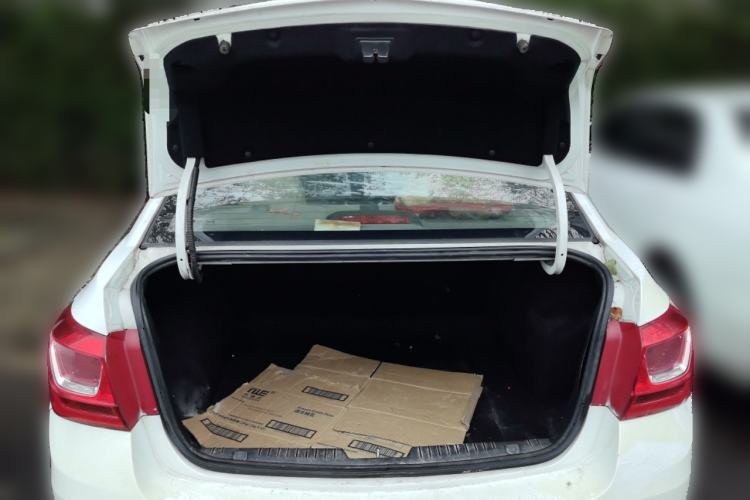 Used Chevrolet Cruze 2015 1.5L Classic SL MT Trunk
