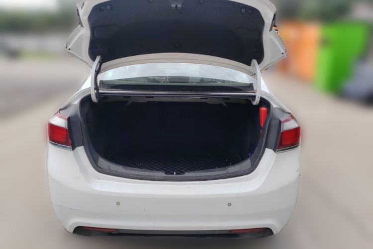 Used Chevrolet Cruze 2015 1.5L Manual Elite Edition Trunk