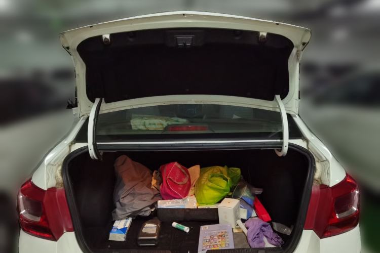 Used Chevrolet Cruze 2015 1.5L Classic SE MT Trunk