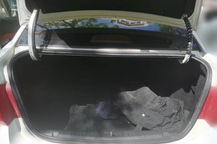 Used Chevrolet Cruze 2015 1.5L Classic SL MT Trunk