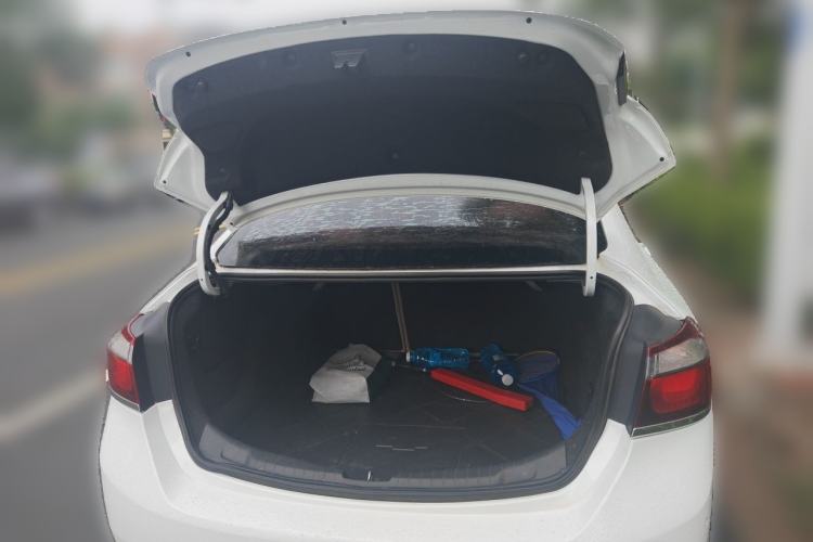 Used Chevrolet Cruze 2015 1.5L Automatic Luxury Edition Trunk