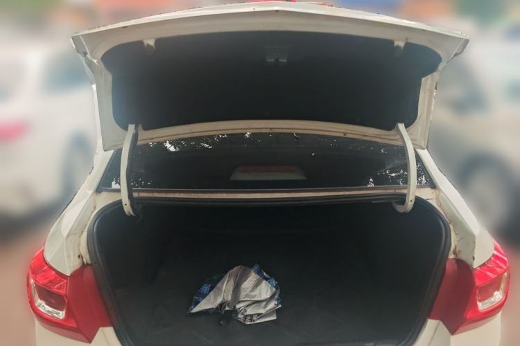 Used Chevrolet Cruze 2015 1.5L Classic SL MT Trunk