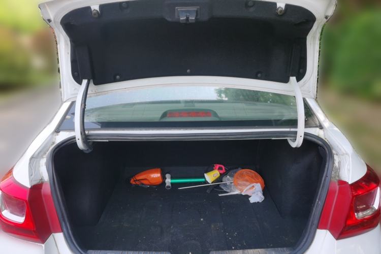 Used Chevrolet Cruze 2015 1.5L Classic SL MT Trunk