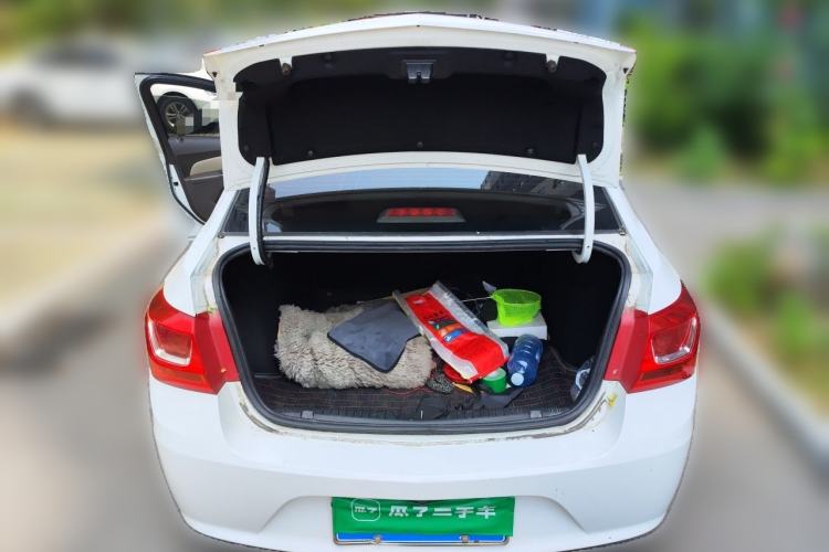Used Chevrolet Cruze 2015 1.5L Classic SL MT Trunk