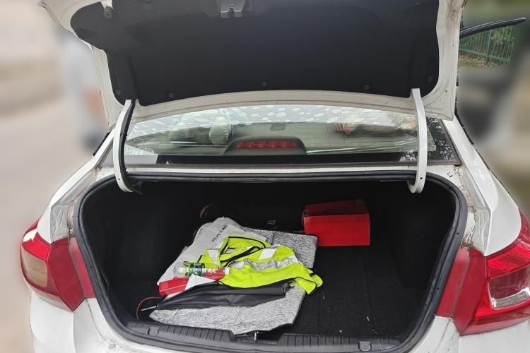 Used Chevrolet Cruze 2015 1.5L Classic SE MT Trunk
