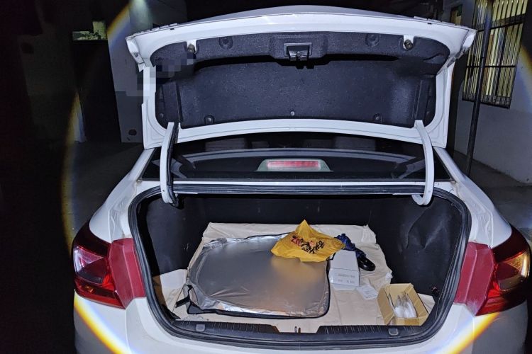 Used Chevrolet Cruze 2015 1.5L Classic SE MT Trunk