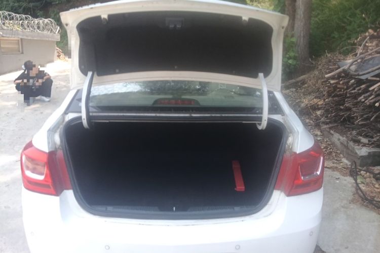 Used Chevrolet Cruze 2015 1.5L Classic SE AT Trunk