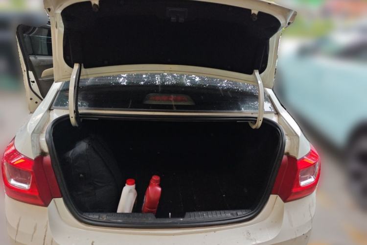 Used Chevrolet Cruze 2015 1.5L Classic SE AT Trunk