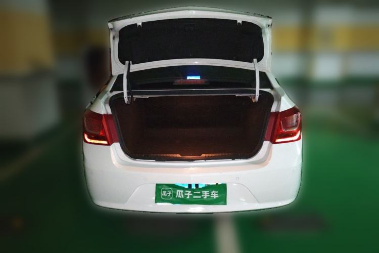 Used Chevrolet Cruze 2015 1.5L Classic SE AT Trunk