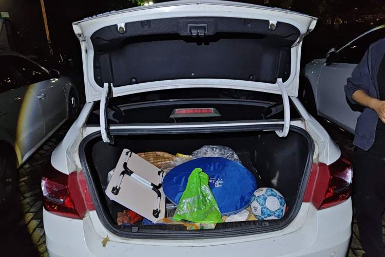 Used Chevrolet Cruze 2015 1.5L Classic SL MT Trunk