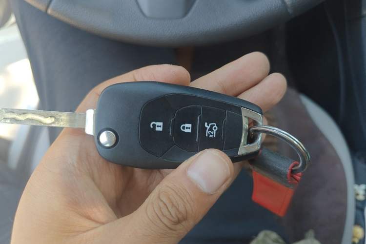 Used Chevrolet Cruze 2015 1.5L Automatic Luxury Edition Vehicle Key