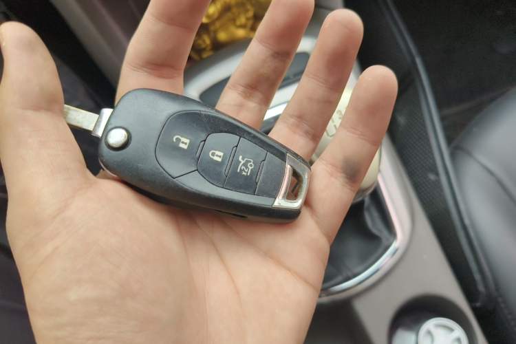 Used Chevrolet Cruze 2015 1.5L Manual Fashion Edition Vehicle Key