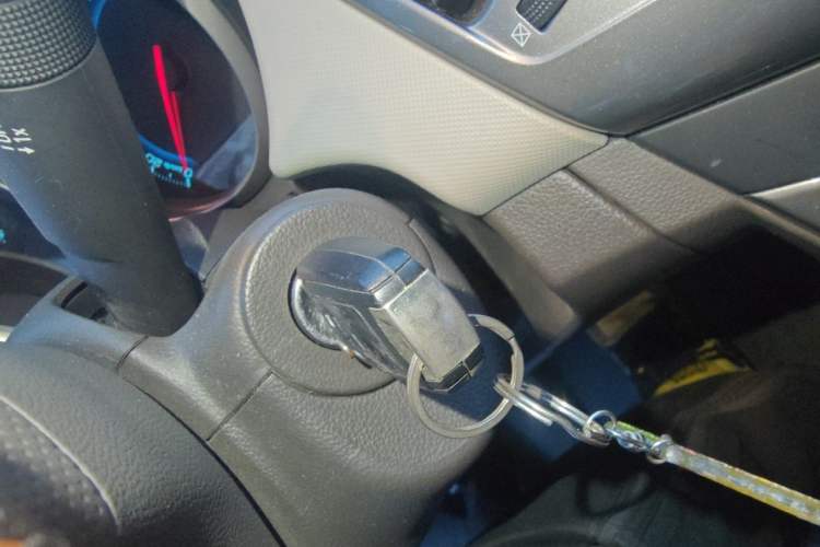 Used Chevrolet Cruze 2015 1.5L Classic SE AT Vehicle Key