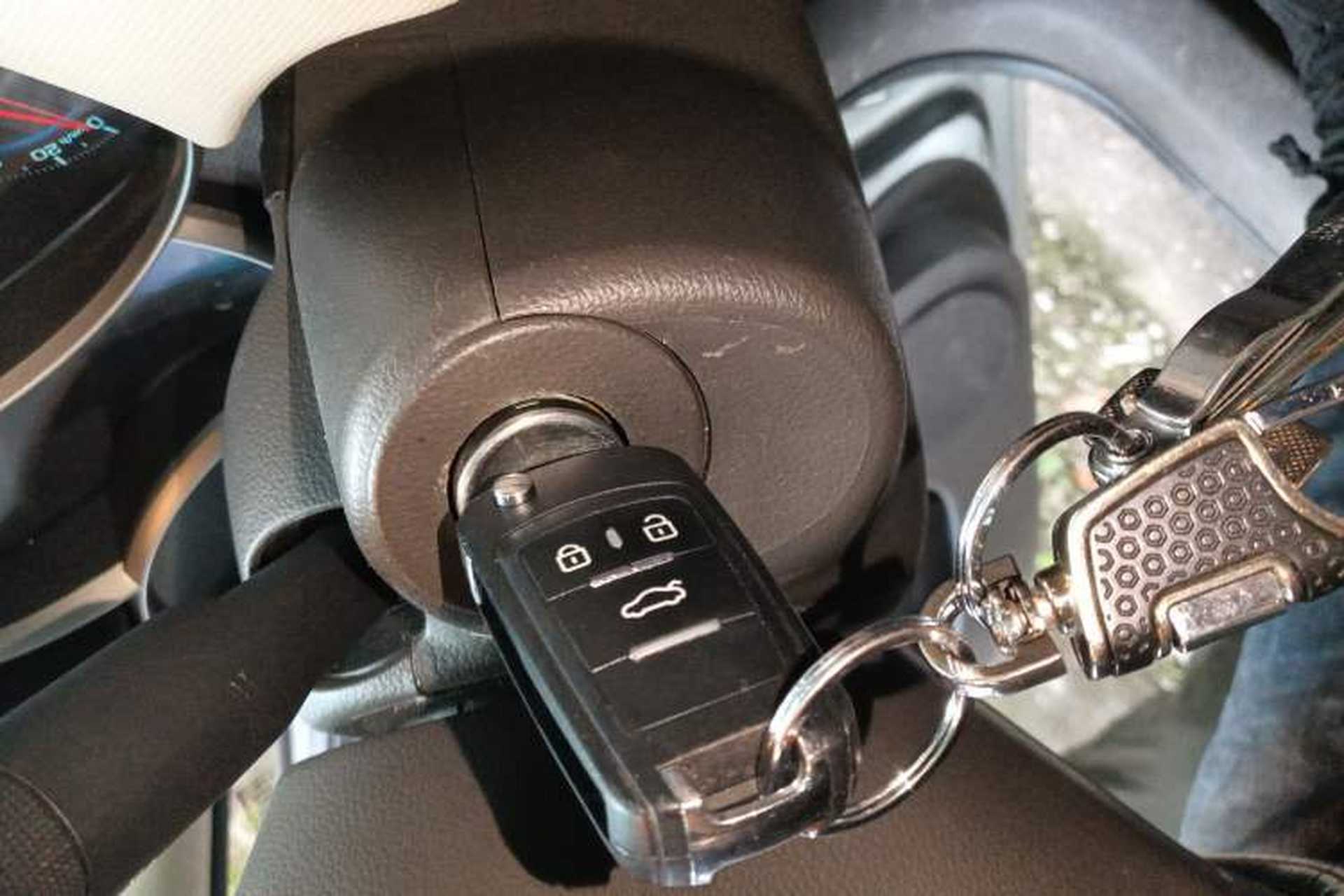 Used Chevrolet Cruze 2015 1.5L Classic SE AT Vehicle Key