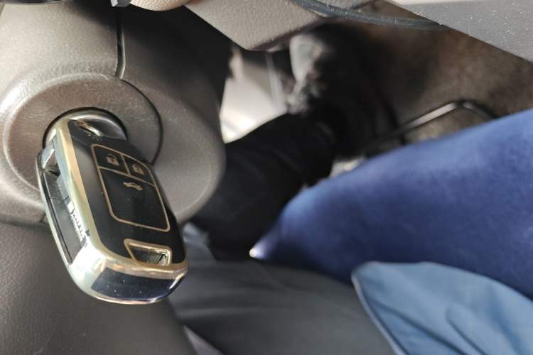 Used Chevrolet Cruze 2015 1.5L Classic SL MT Vehicle Key