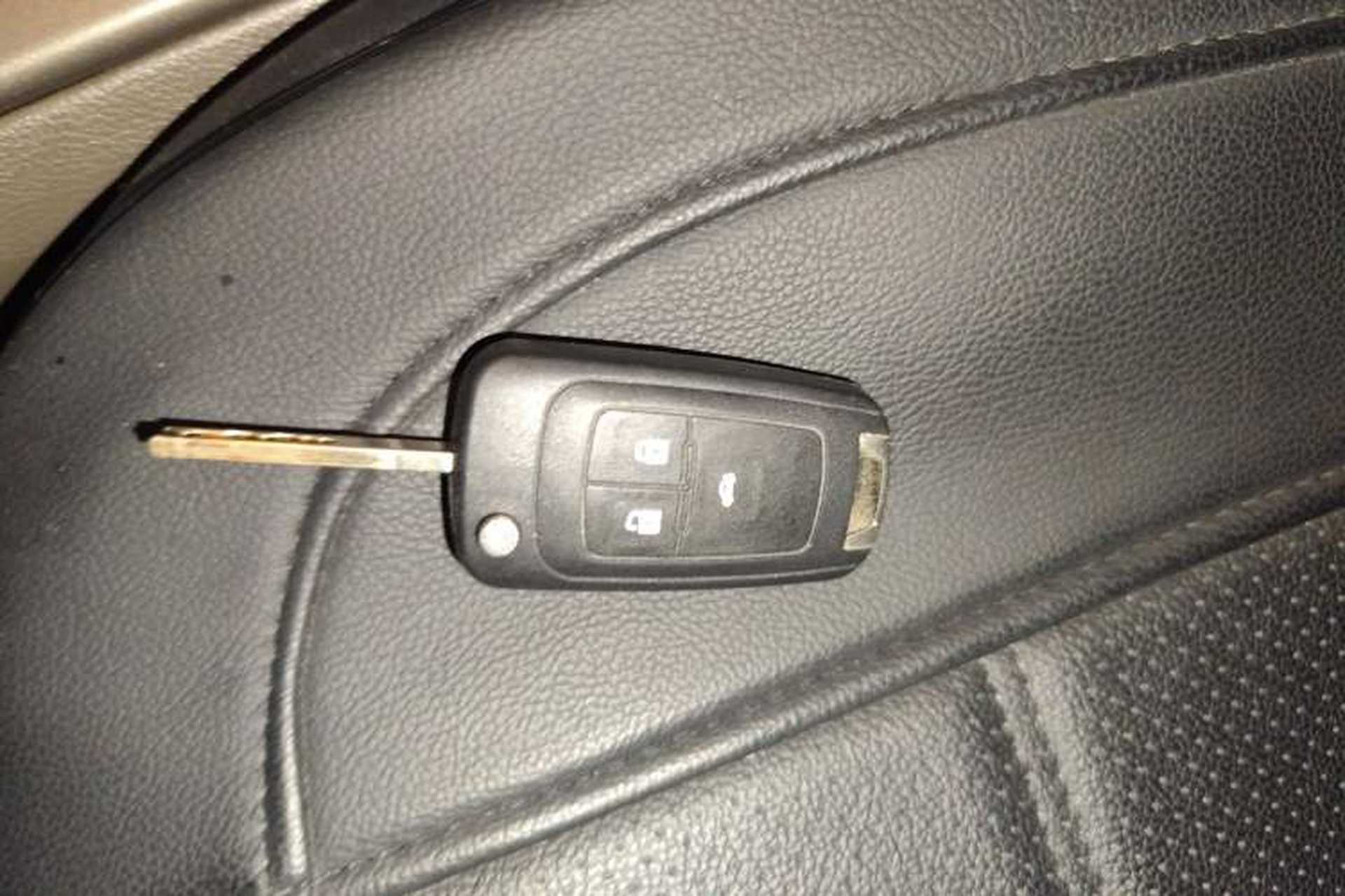 Used Chevrolet Cruze 2015 1.5L Classic SE AT Vehicle Key