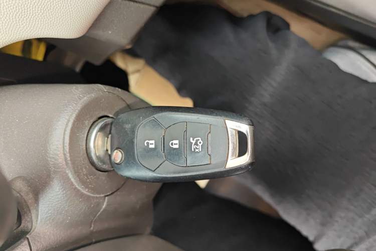 Used Chevrolet Cruze 2015 1.5L Classic SL MT Vehicle Key