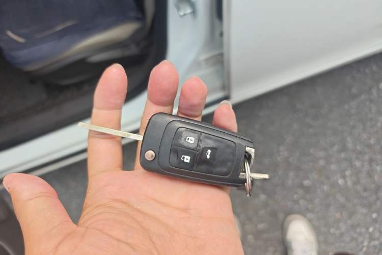 Used Chevrolet Cruze 2015 1.5L Classic SE AT Vehicle Key