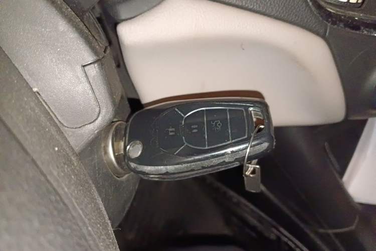 Used Chevrolet Cruze 2015 1.5L Automatic Luxury Edition Vehicle Key