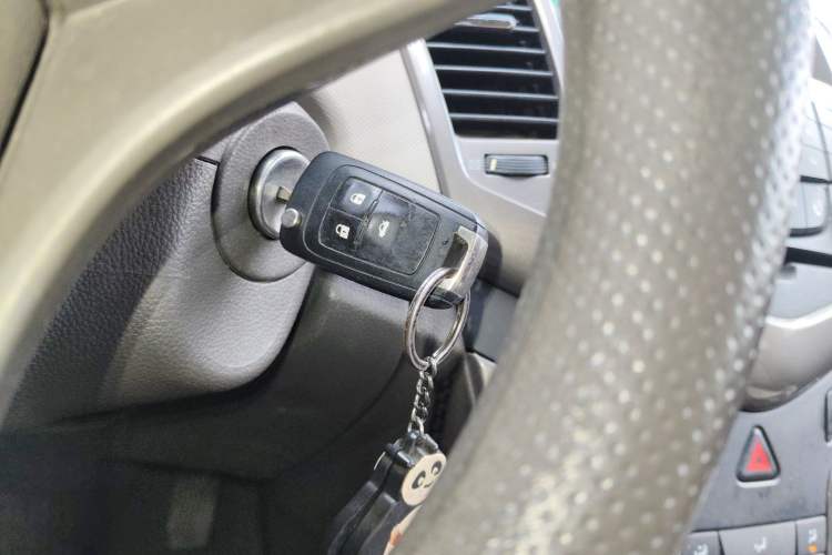 Used Chevrolet Cruze 2015 1.5L Classic SE AT Vehicle Key