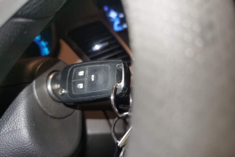 Used Chevrolet Cruze 2015 1.5L Classic SE AT Vehicle Key