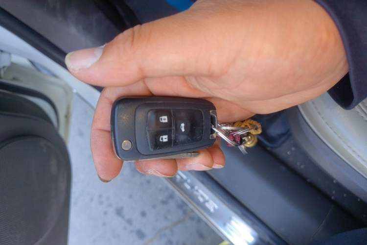 Used Chevrolet Cruze 2015 1.5L Classic SE AT Vehicle Key