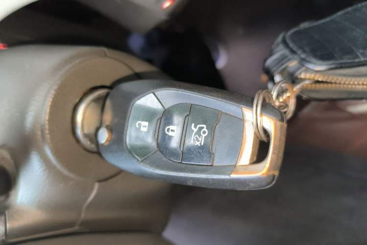 Used Chevrolet Cruze 2015 1.5L Classic SE AT Vehicle Key