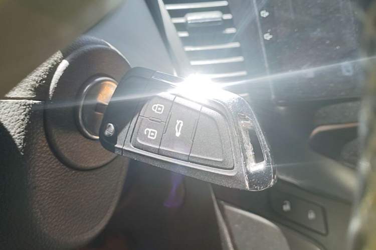 Used Chevrolet Cruze 2015 1.5L Classic SE AT Vehicle Key