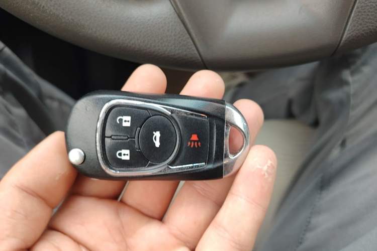 Used Chevrolet Cruze 2015 1.5L Classic SE AT Vehicle Key