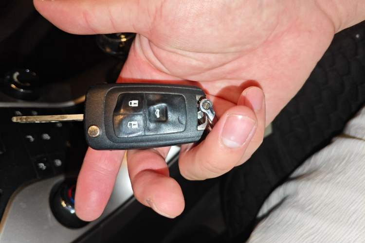 Used Chevrolet Cruze 2015 1.5L Classic SL MT Vehicle Key