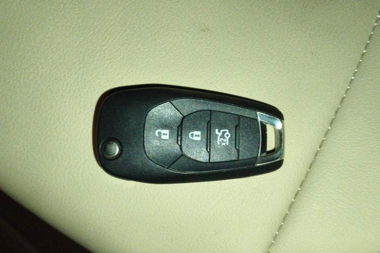 Used Chevrolet Cruze 2015 1.5L Classic SE AT Vehicle Key