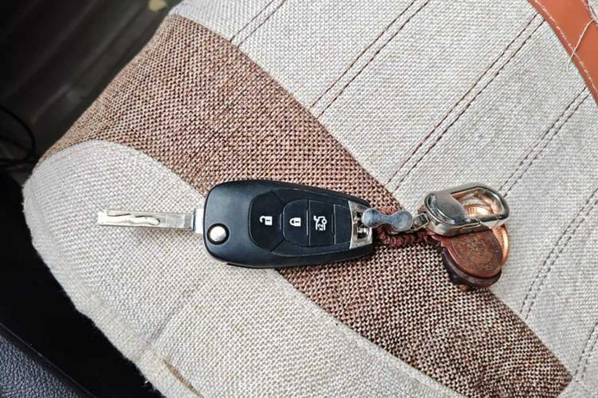 Used Chevrolet Cruze 2015 1.5L Automatic Luxury Edition Vehicle Key