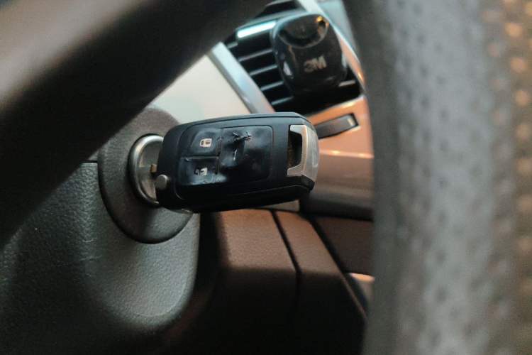 Used Chevrolet Cruze 2015 1.5L Classic SE AT Vehicle Key