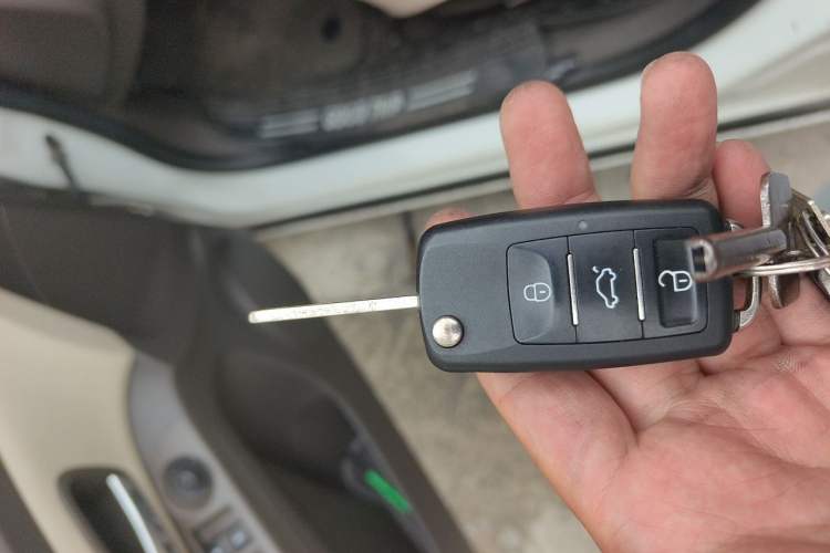Used Chevrolet Cruze 2015 1.5L Classic SE AT Vehicle Key