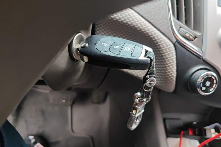 Used Chevrolet Cruze 2015 1.5L Automatic Fashion Navigation Edition Vehicle Key
