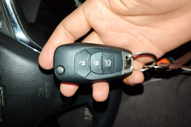 Used Chevrolet Cruze 2015 1.4T Manual Elite Edition Vehicle Key