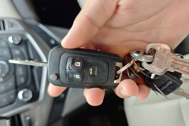 Used Chevrolet Cruze 2015 1.5L Classic SE MT Vehicle Key