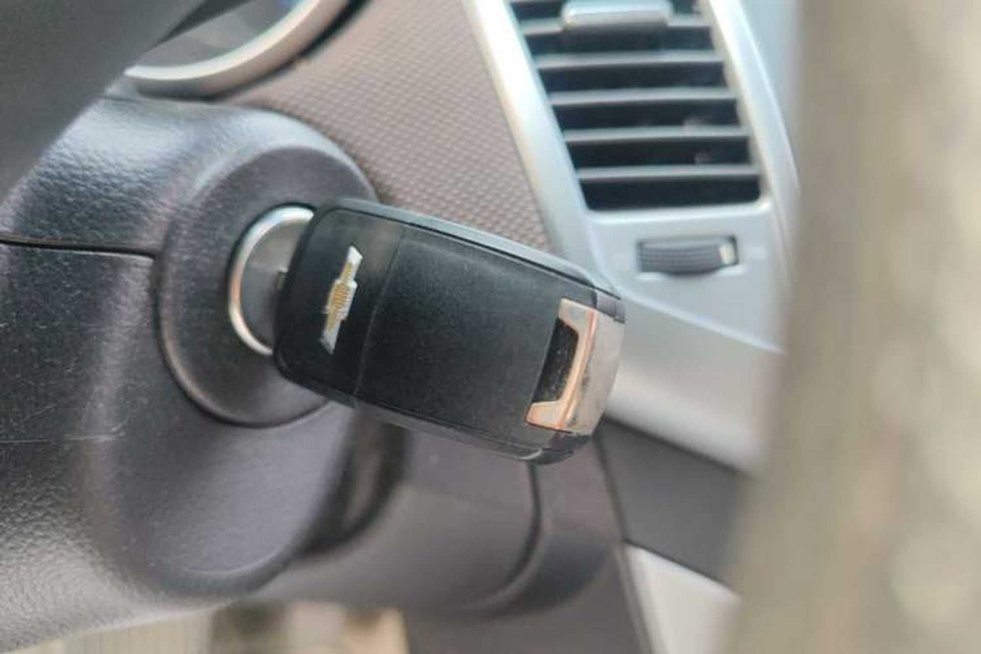 Used Chevrolet Cruze 2015 Hatchback 1.6L Automatic Comfort Edition Vehicle Key